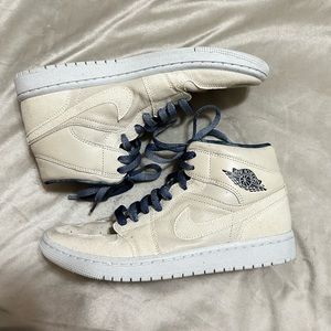 Women’s Air Jordan 1 Mid SE